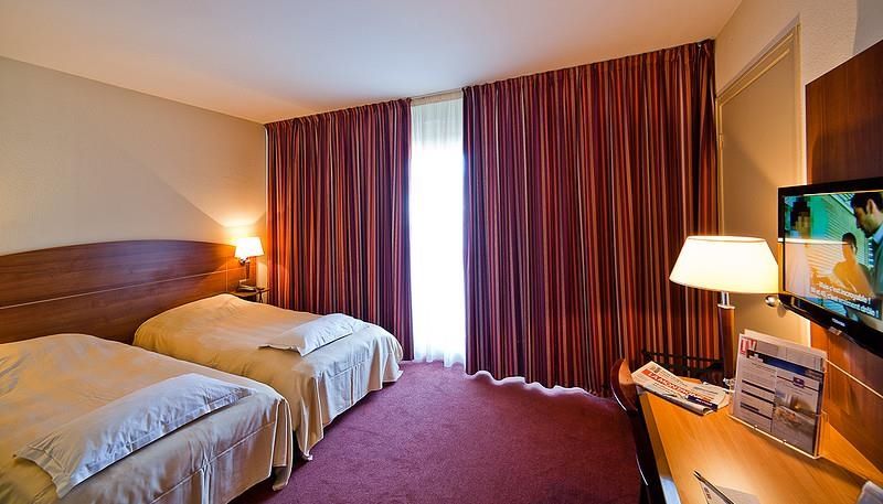 Kyriad Hotel Clermont Ferrand Centre Exterior foto
